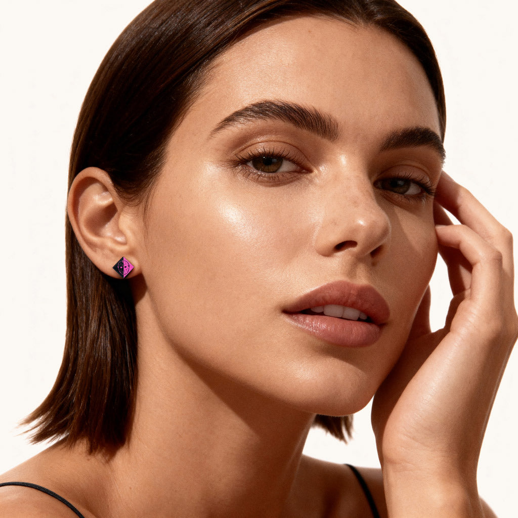 Gnoce Friday the 13th Stud Earrings Platinum-plated Silver Blend_4